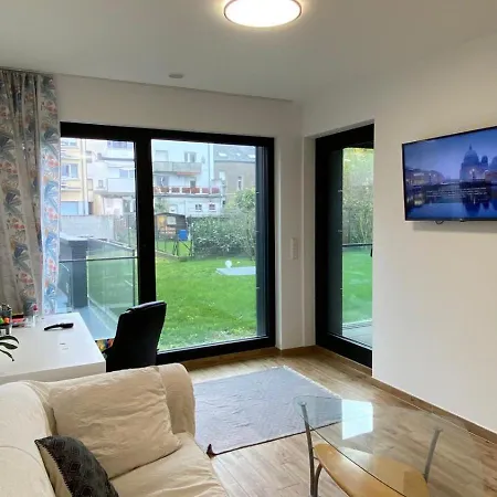 Modern With Free Parking 500m Away Appartement
